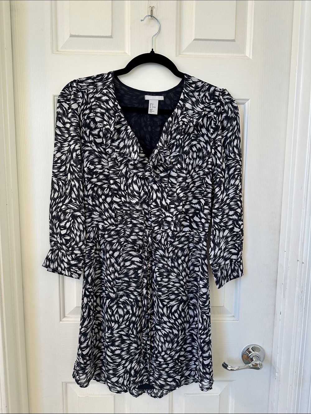 H&M Navy Blue & White 3/4 Sleeve Printed V-Neck Dress